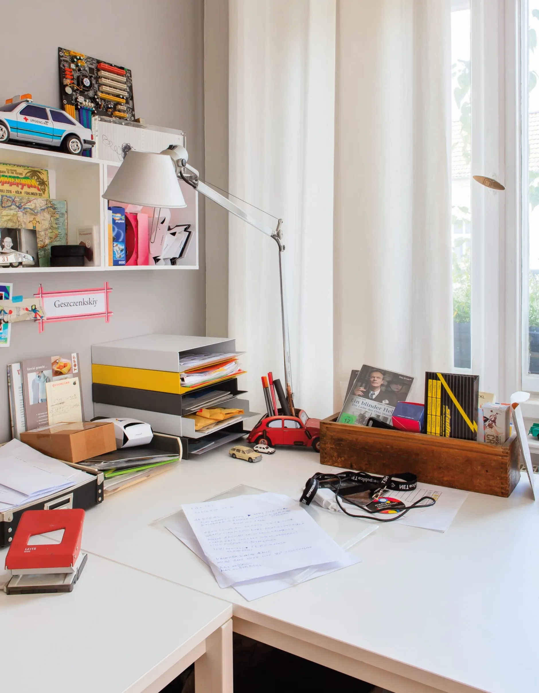 MAGAZIN Ablage Stapler