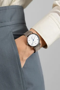 NOMOS Glashütte Armbanduhr Tangente Ø 33 mm Handaufzug Outlet