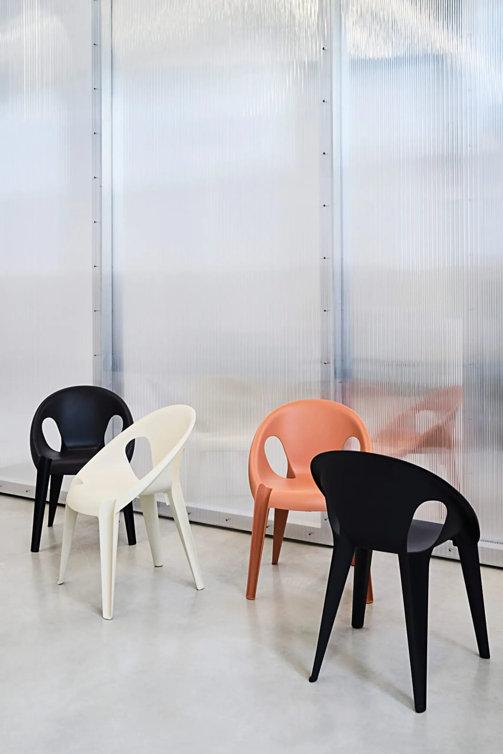 Magis Armlehnstuhl Bell Chair Orange Outlet