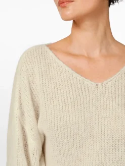 Alma ＆ Lovis Damenpullover V-Ausschnitt Naturweiß