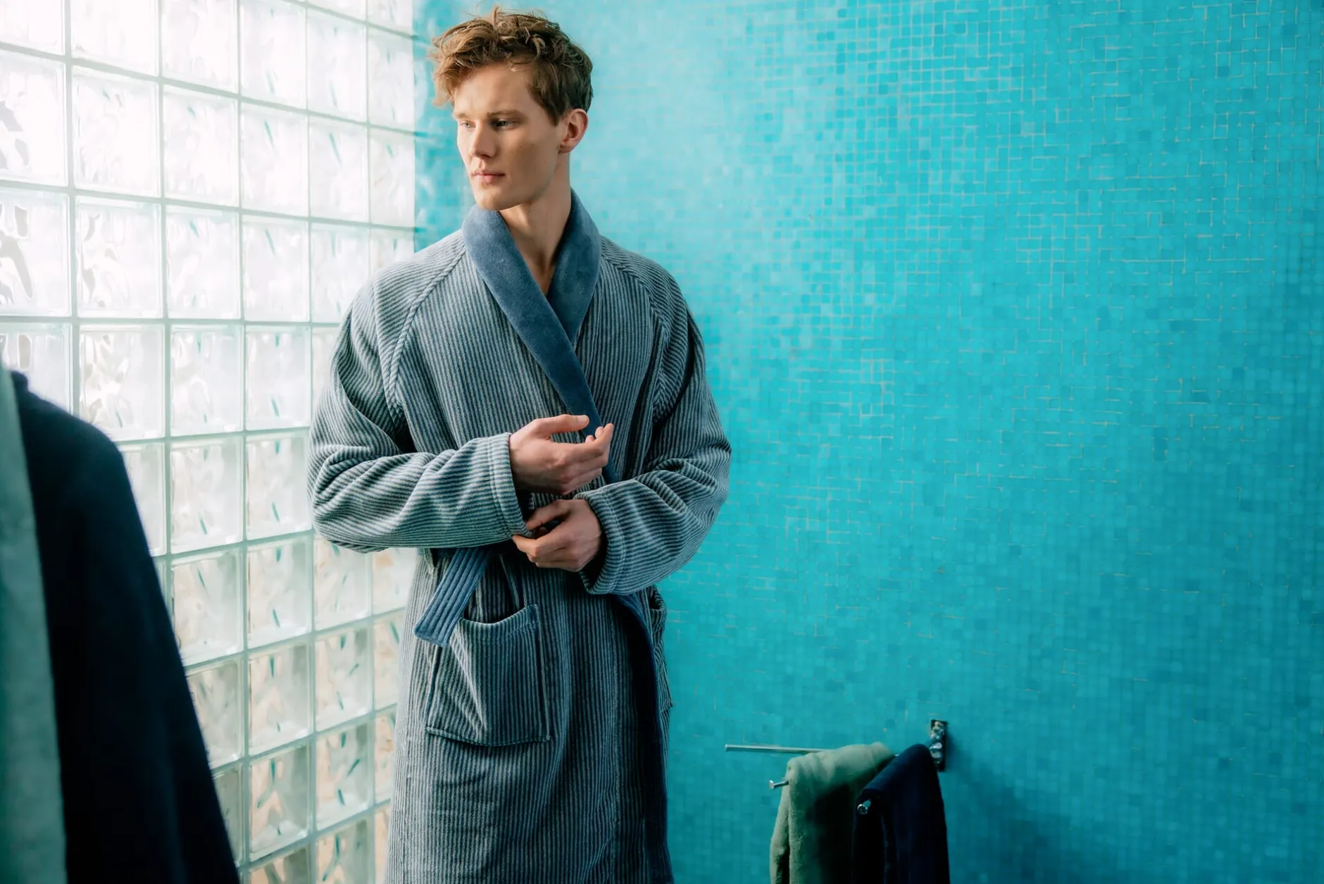 Pelle Vävare Haus- und Bademantel fein gestreift New