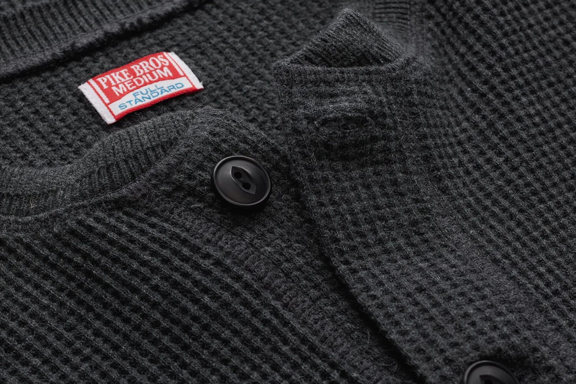 Pike Brothers Herren-Langarmshirt Anthrazit Hot