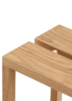 Moebe Hocker Peg New