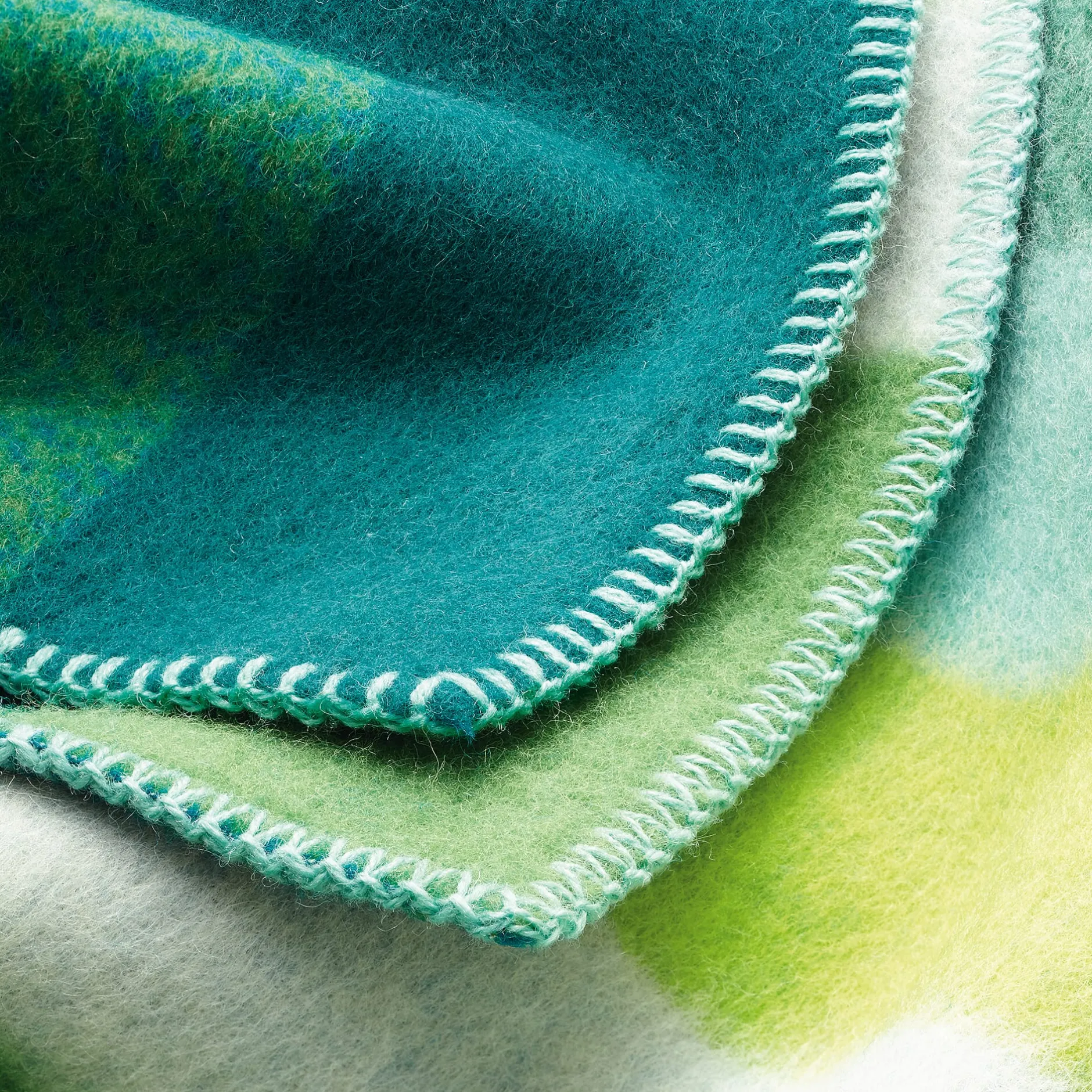 Røros Tweed Lammwolldecke Bauhausstil Grün Online