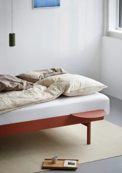 Moebe Nachttisch zu Bett 90–180