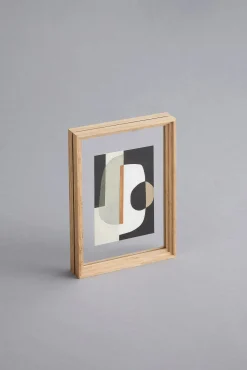 Moebe Rahmen Standing Frame Best