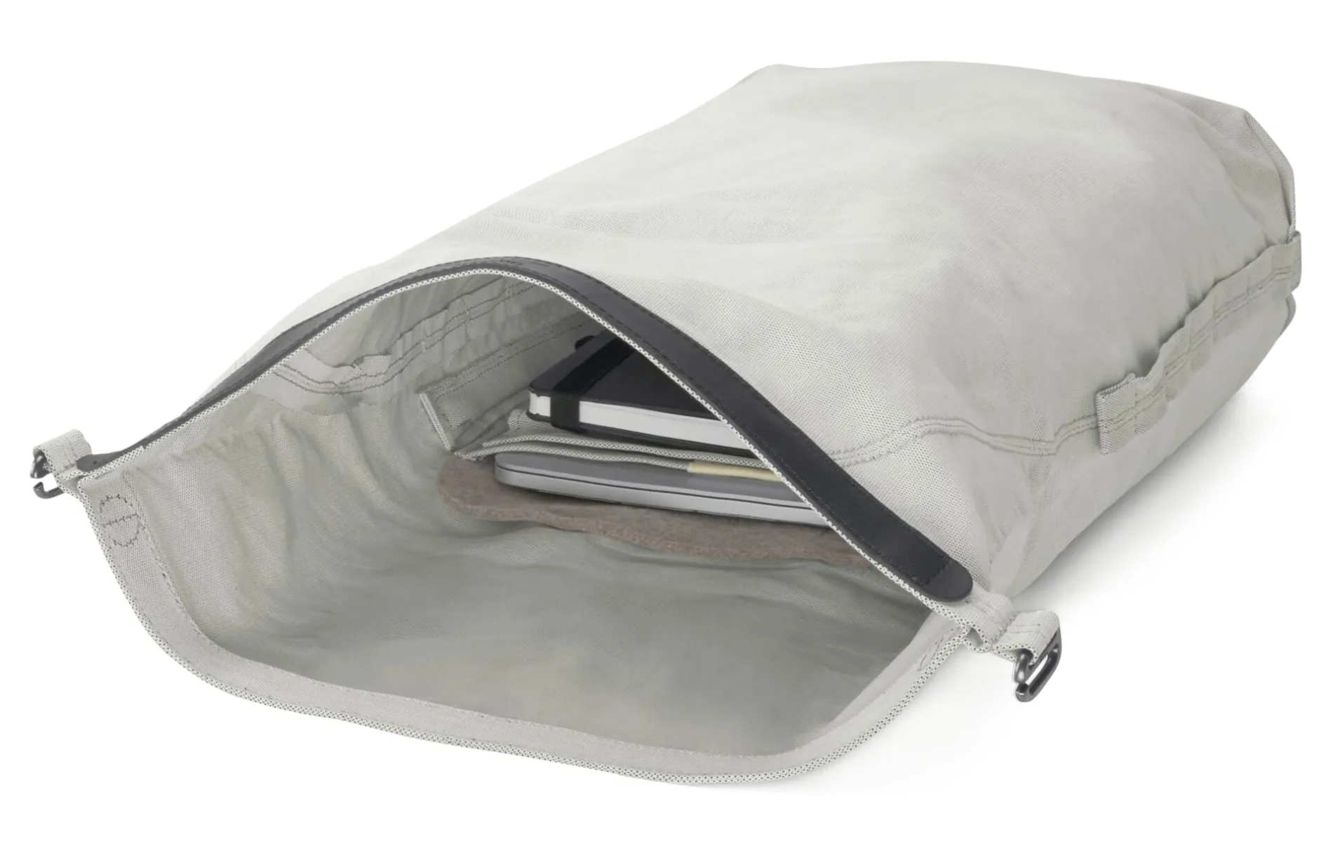 QWSTION Rucksack Roll Pack Bananatex Grau