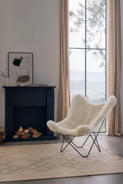 Cuero Design (S) Fledermaussessel Mariposa Islandschaf New