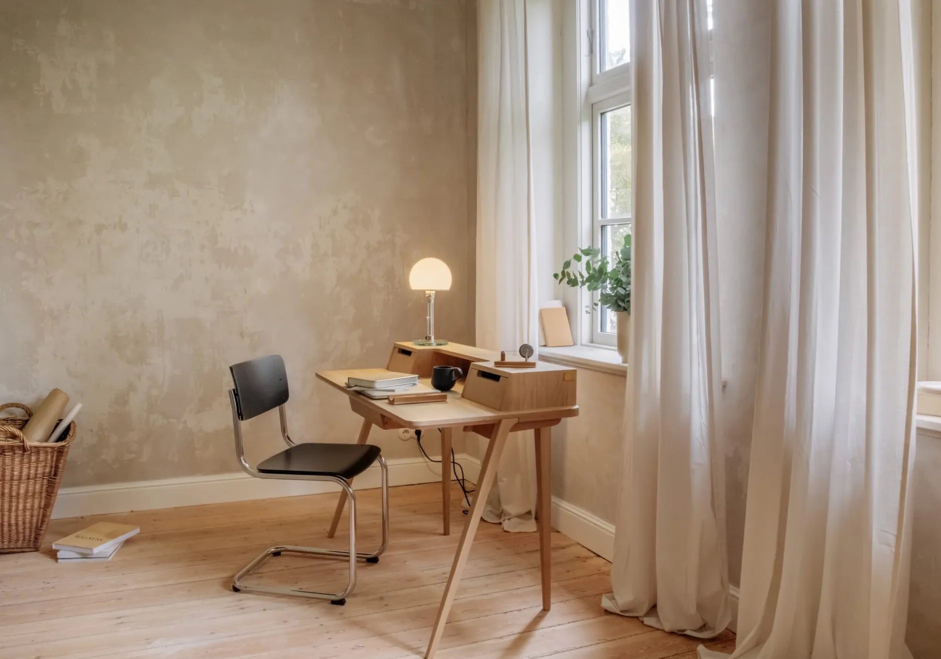 Ercol Schreibtisch „Treviso Desk“ Eichenholz