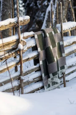 Lapuan Kankurit Schurwolldecke Punos Outlet