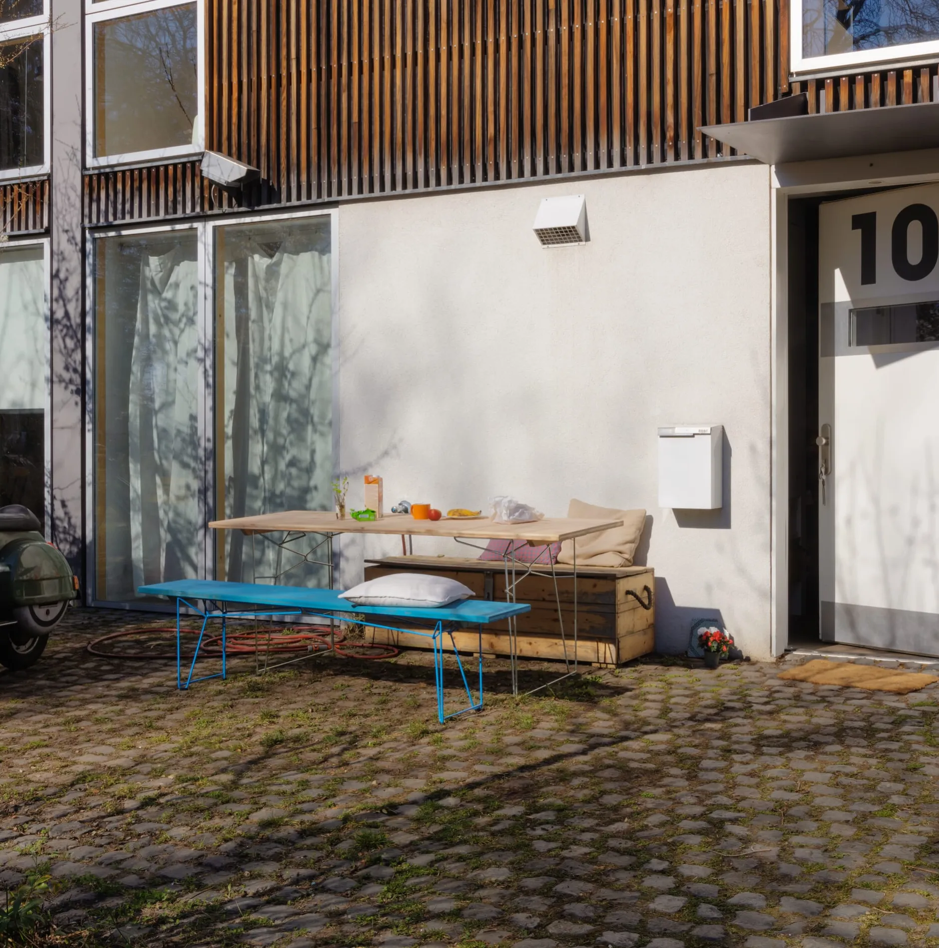 MAGAZIN Tisch und Bank BTB Gestell Discount