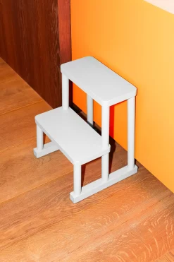 Tritthocker Adhoc Hot