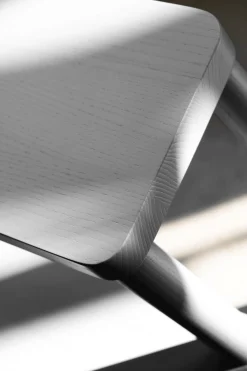 Tritthocker Adhoc Hot