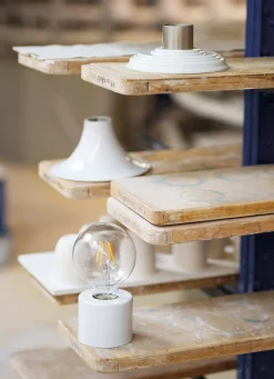 Mawa Design Wand- und Deckenleuchte Etna KPM New