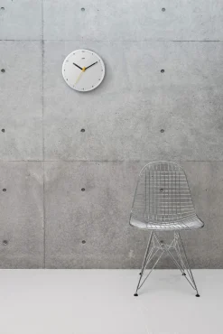 Braun Wanduhr , klein Sale