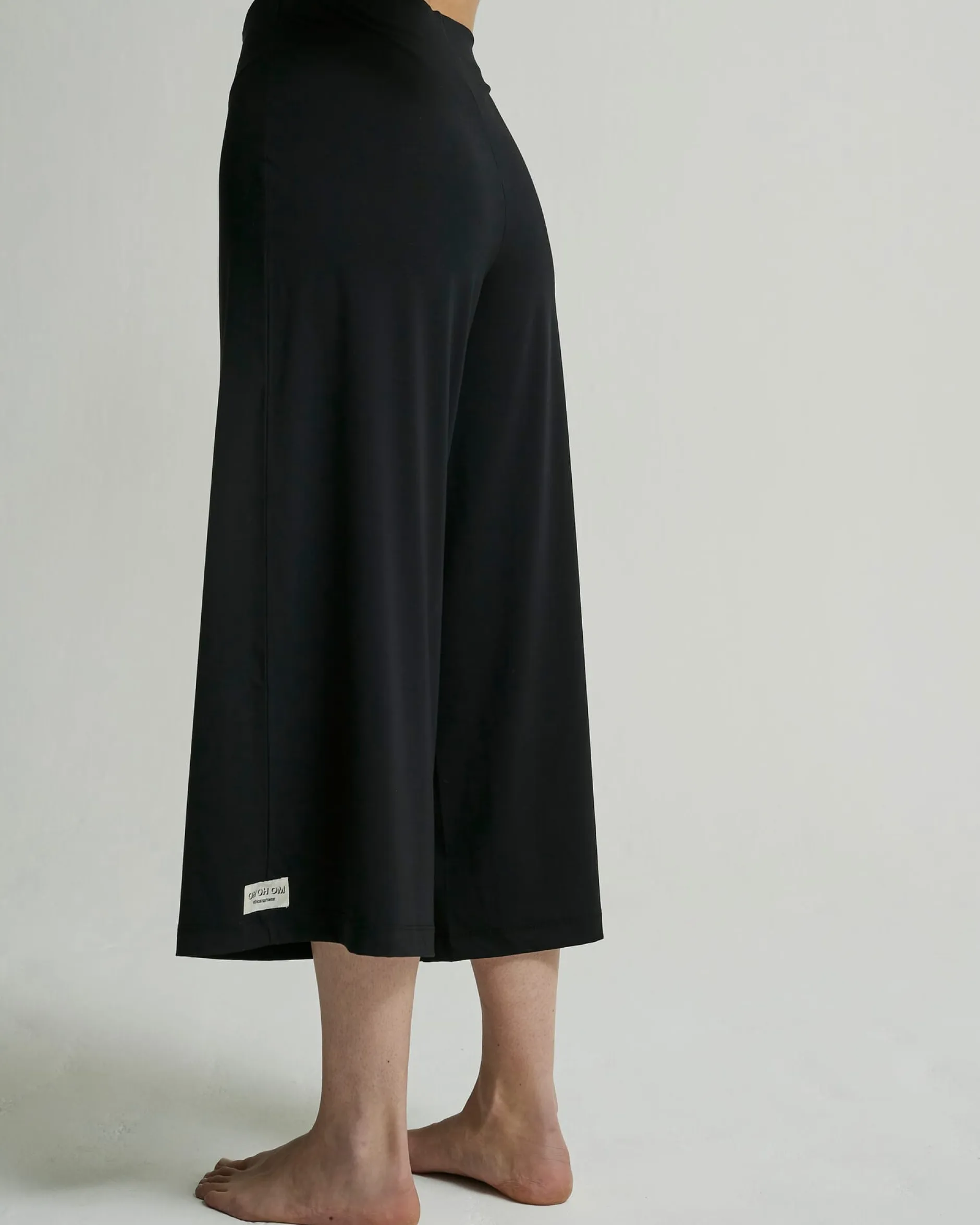OH OH OM Ethical Sportswear Yoga-3/4-Hose weites Bein Schwarz Clearance
