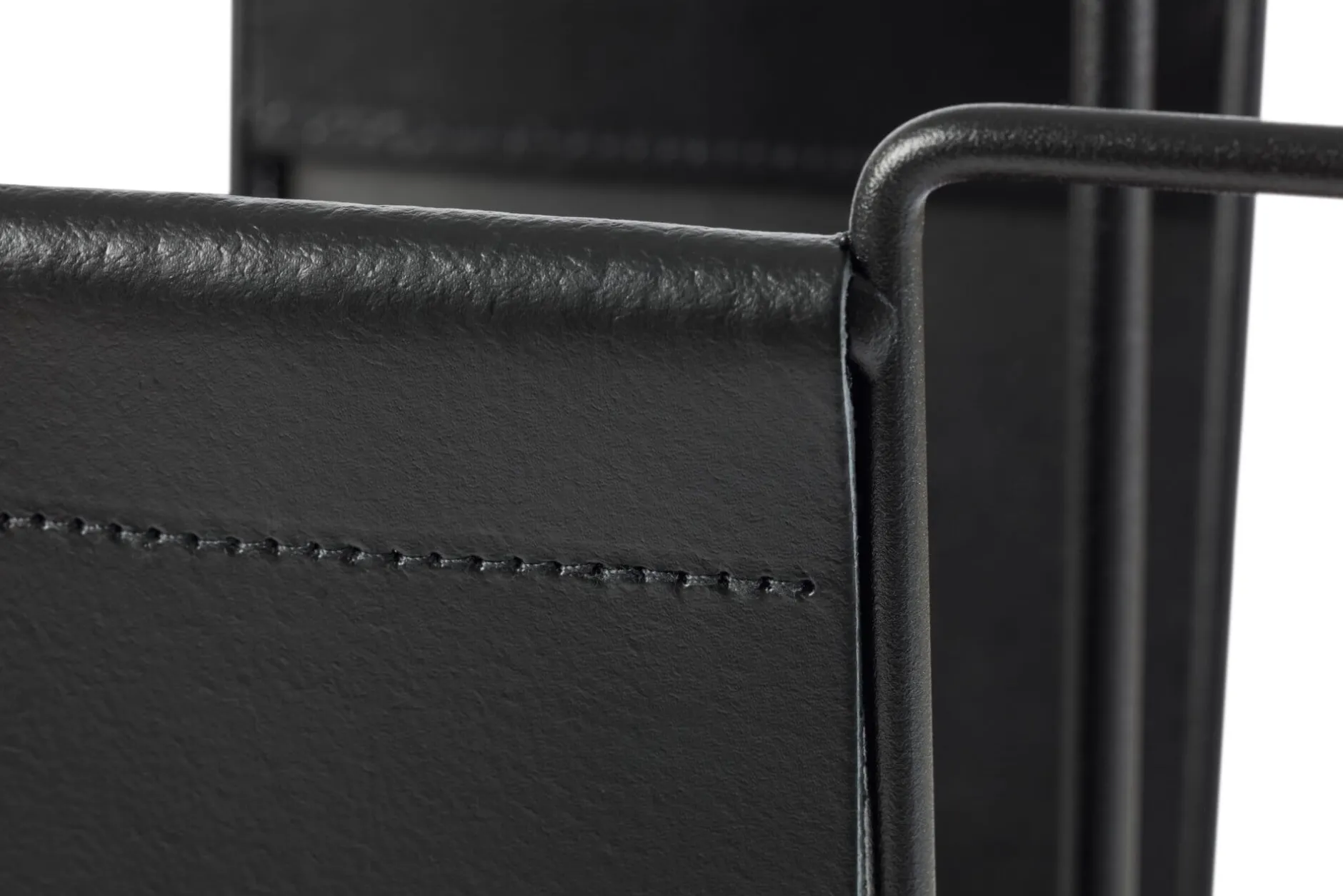 Maze Interior Zeitungsträger Stahldraht Schwarz